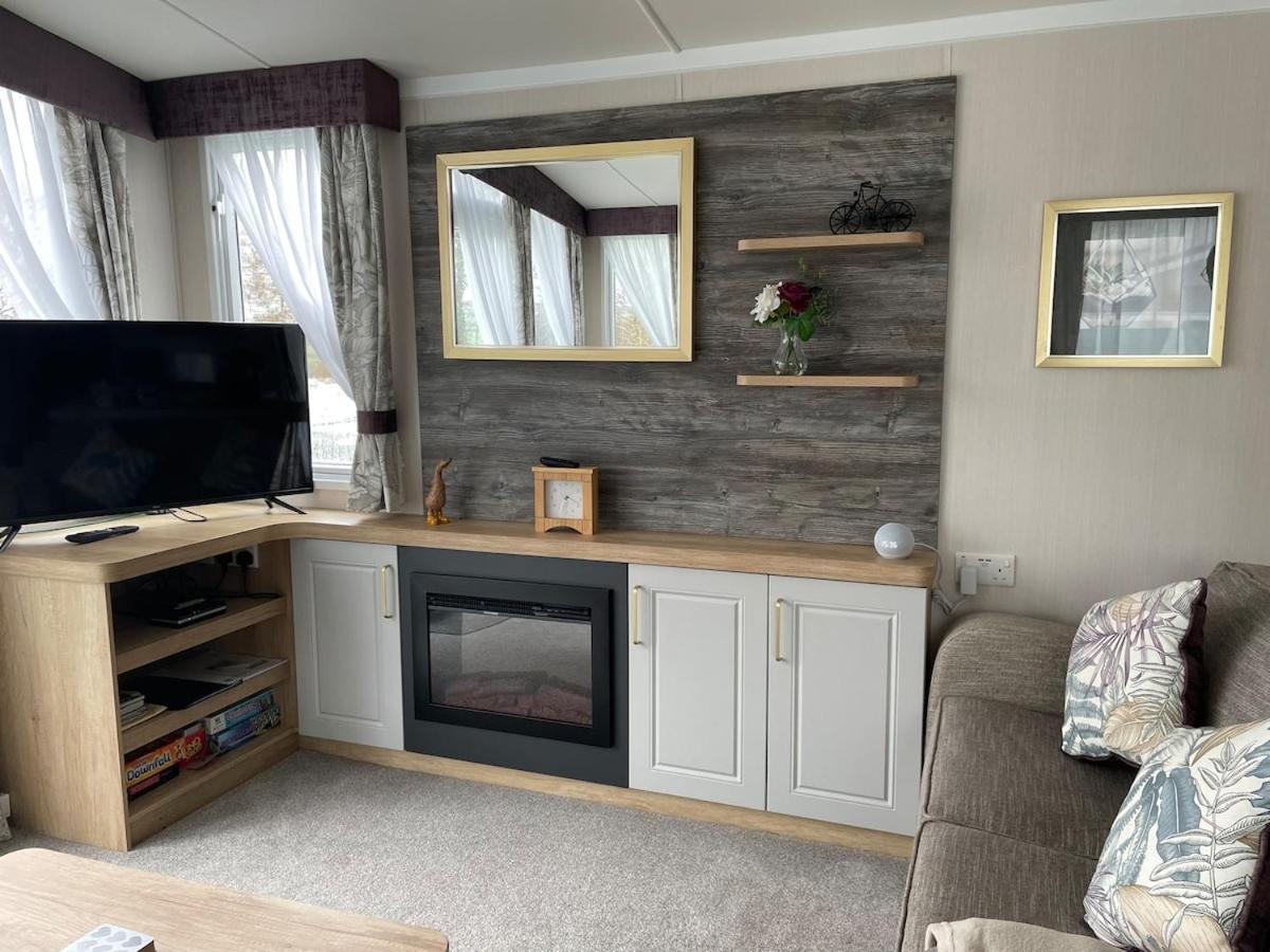 Luxury Caravan Cornwall Sleeps 4 Countryside View St. Austell Exterior photo