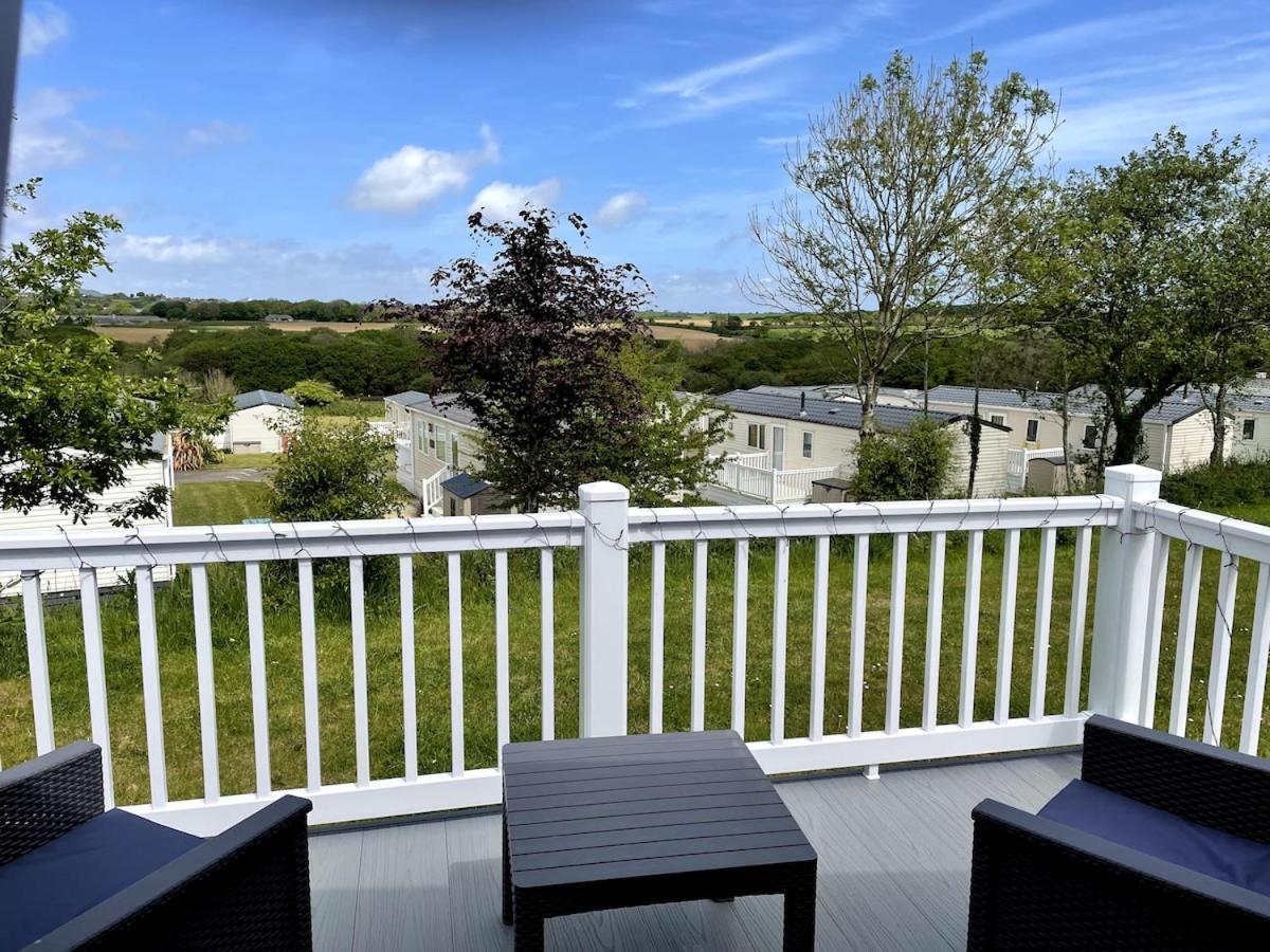 Luxury Caravan Cornwall Sleeps 4 Countryside View St. Austell Exterior photo