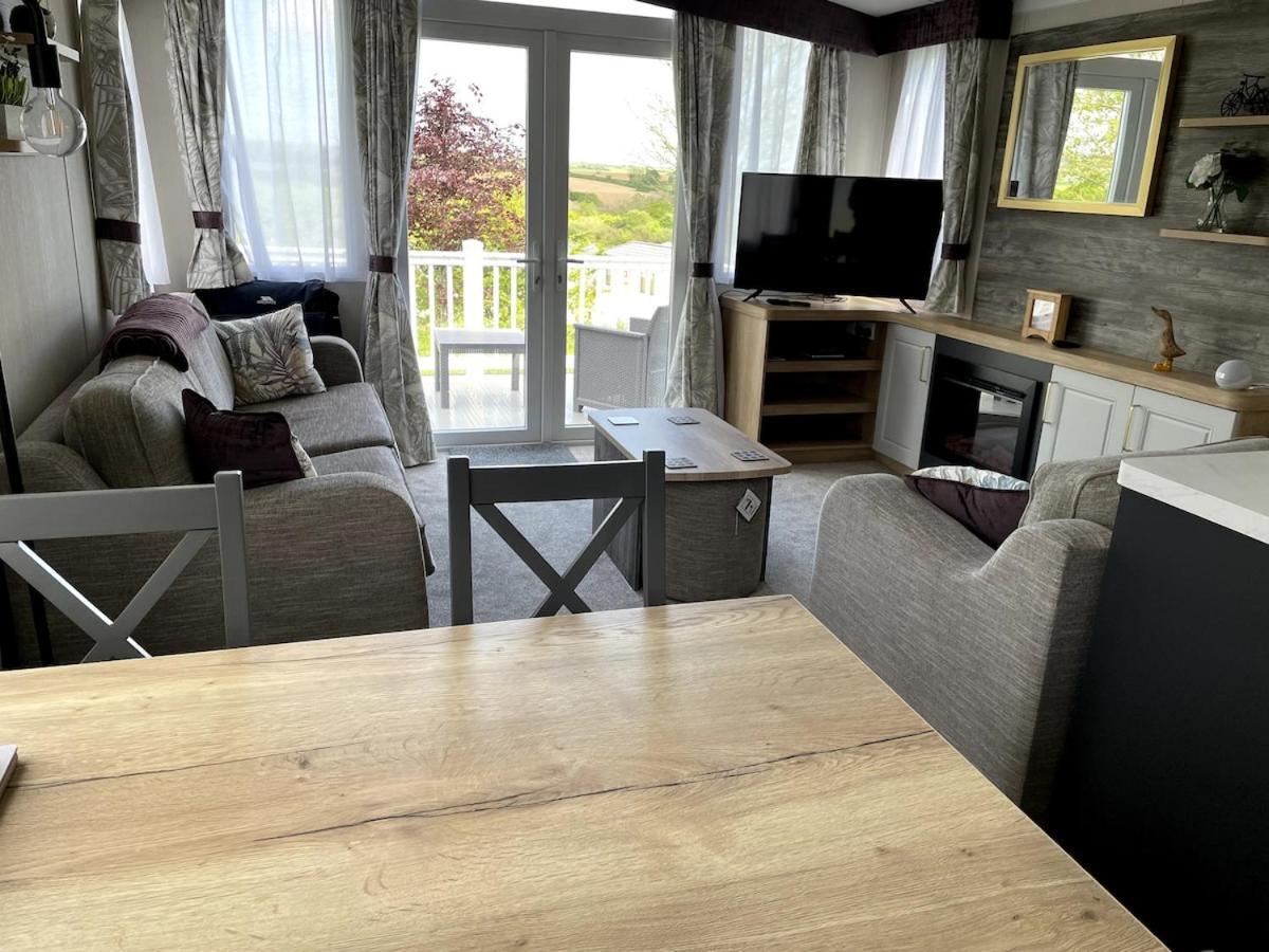 Luxury Caravan Cornwall Sleeps 4 Countryside View St. Austell Exterior photo